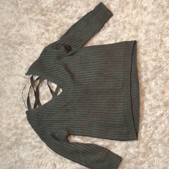 Tie up Sweater - Picture 5 of 8